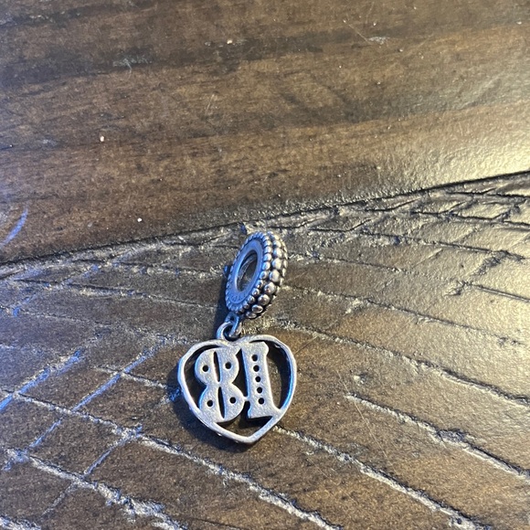 Pandora Silver 18 Heart Pendant - Picture 2 of 2